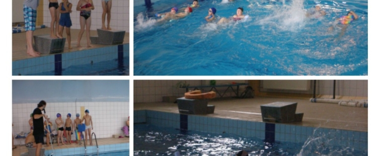 Powiększ obraz: Uczniowie podczas zajęć na basenie